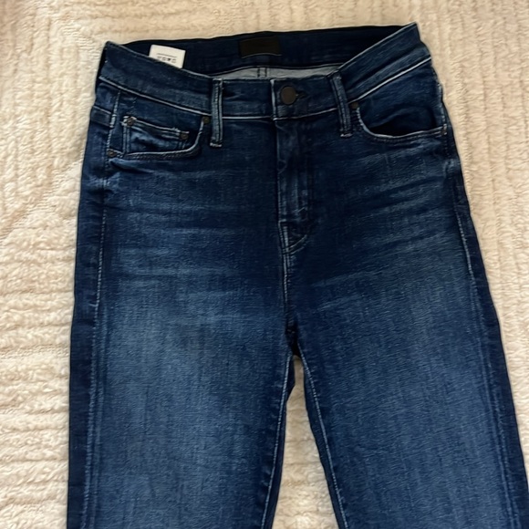 Mother NWOT The Weekender Mid Rise Flared Jeans in Mint Condition size 25 - Picture 9 of 13